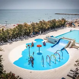  Ferienhaus Bungalow In Caorle With Garden Furniture